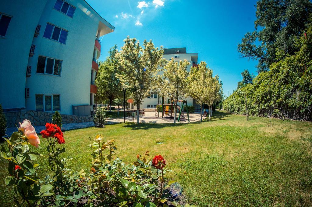 Gt Green Fort Beach Apartments Sunny Beach Exterior photo